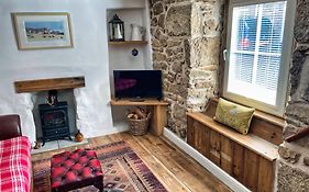 Knocker Cottage Is A 3 Bedroom Made Up Of 1 Double Bedroom And 2 Small Double Bedrooms In Small Village 10 Min To Beaches