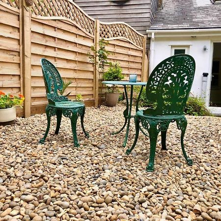 Knocker Cottage: Cozy 3-Bedroom Retreat Near Beaches Camborne Exterior photo