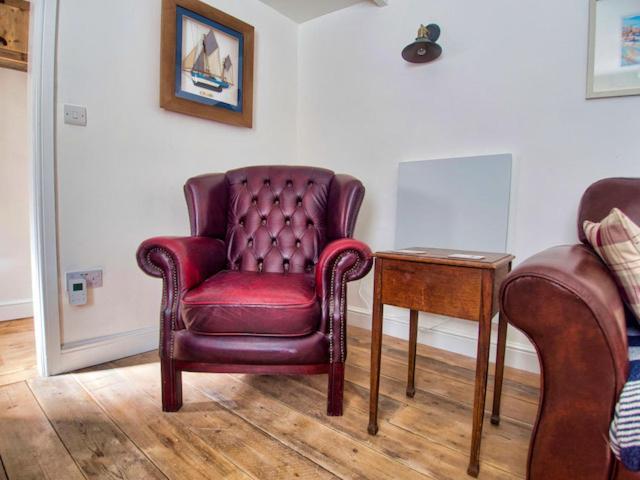 Knocker Cottage: Cozy 3-Bedroom Retreat Near Beaches Camborne Exterior photo
