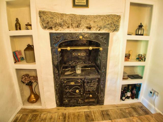 Knocker Cottage: Cozy 3-Bedroom Retreat Near Beaches Camborne Exterior photo