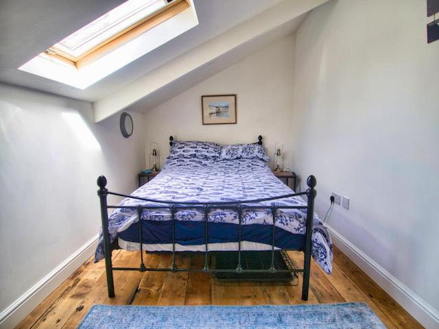 Knocker Cottage: Cozy 3-Bedroom Retreat Near Beaches Camborne Exterior photo