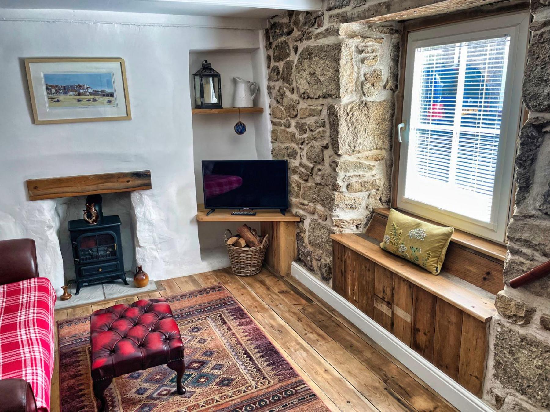 Knocker Cottage: Cozy 3-Bedroom Retreat Near Beaches Camborne Exterior photo